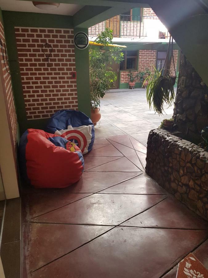 סוקרה Hostel Buen Descanso מראה חיצוני תמונה