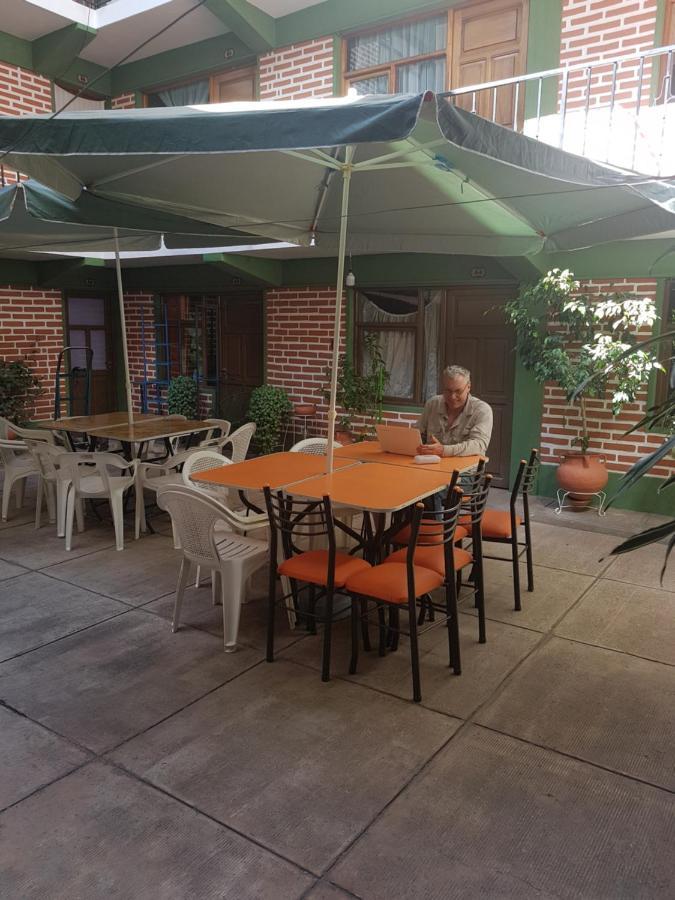 סוקרה Hostel Buen Descanso מראה חיצוני תמונה